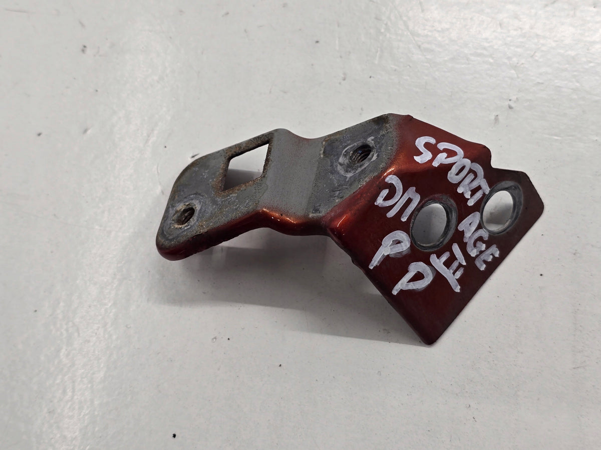 KIA SPORTAGE III 12 FENDER BRACKET RIGHT FRONT WD