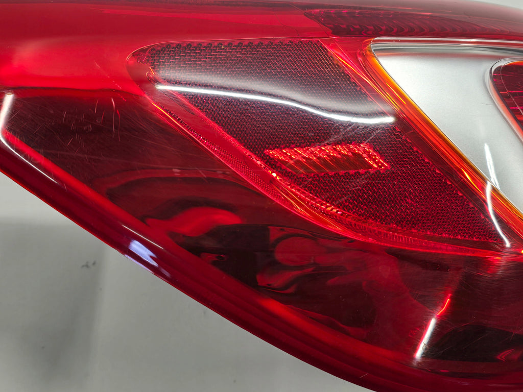 KIA SPORTAGE III 12 LAMP LEFT REAR 924013W0