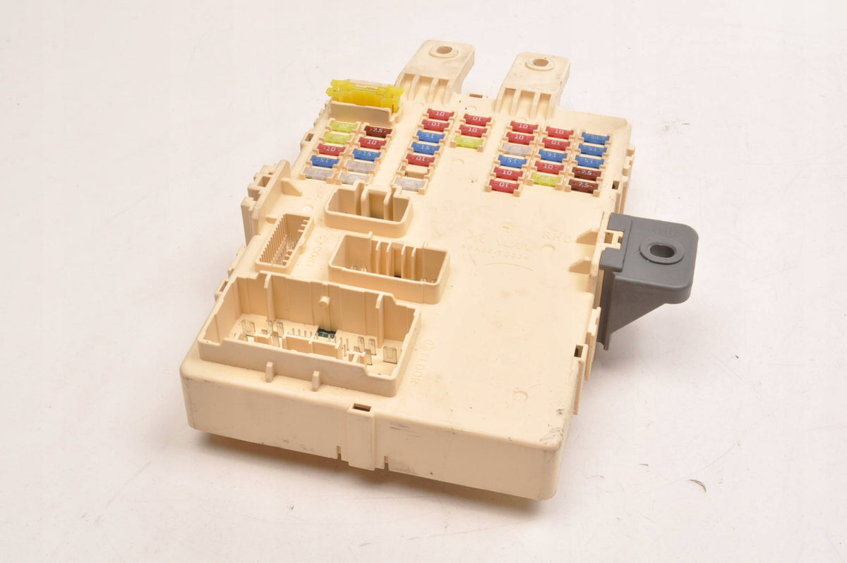KIA SPORTAGE III 2.0 CRDI FUSE BOX 91950-3W0400