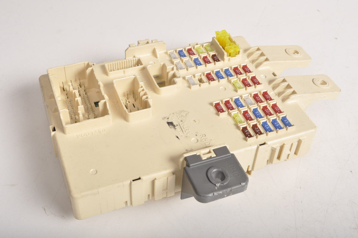 KIA SPORTAGE III FUSE BOX 91950-3W0400