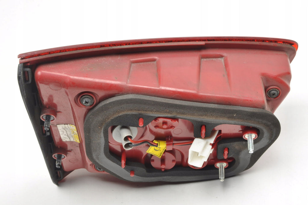 KIA SPORTAGE III LAMP RIGHT REAR IN FLAP SUV