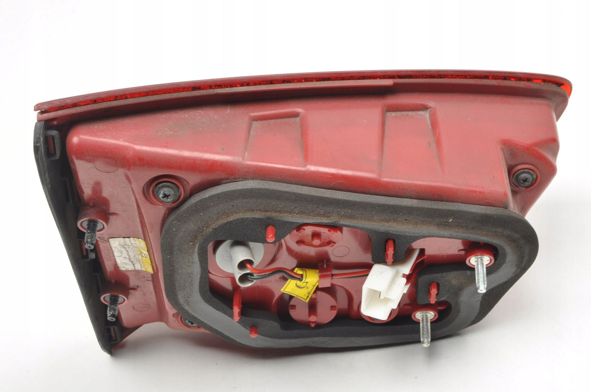 KIA SPORTAGE III LAMP RIGHT REAR IN FLAP SUV