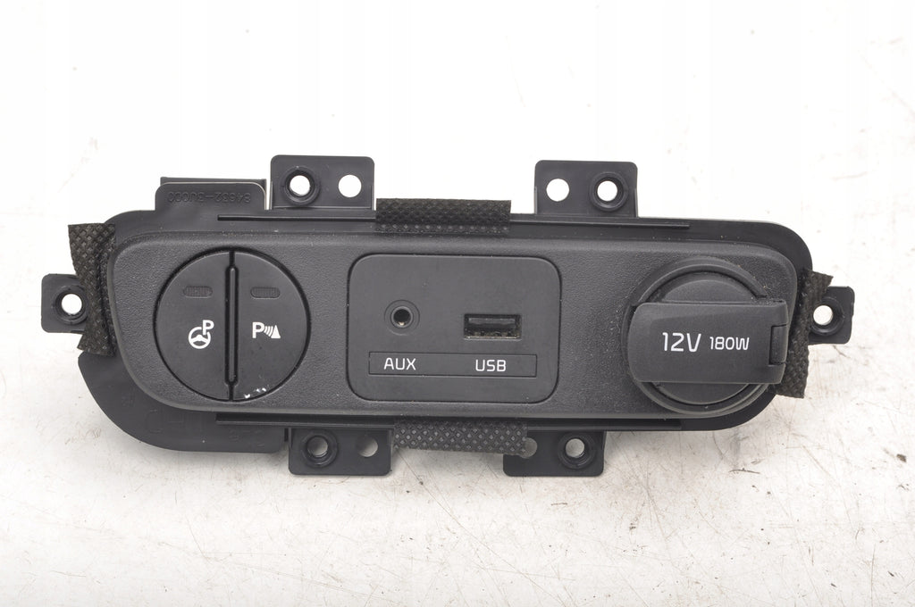 KIA SPORTAGE III USB INPUT AUX 96110-3W100 12V