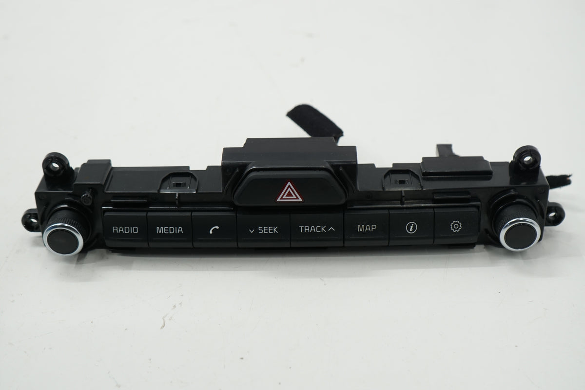 KIA SPORTAGE IV 16R RADIO CONTROL PANEL 96540-F1000