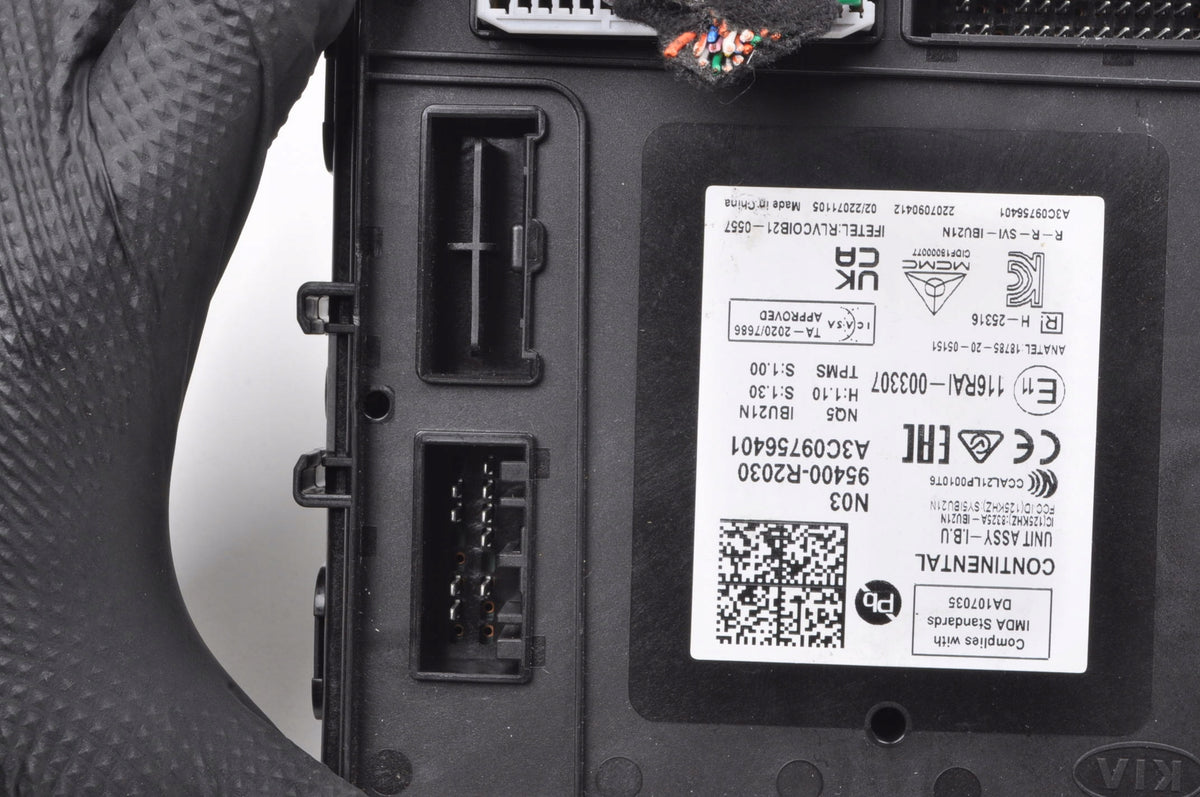 KIA SPORTAGE V RELAY MODULE 95400-R2030