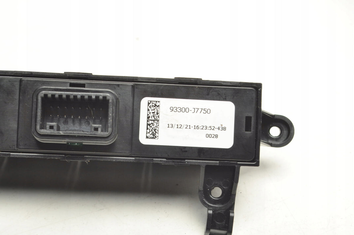 KIA X-CEED SWITCH PANEL 93300-J7750