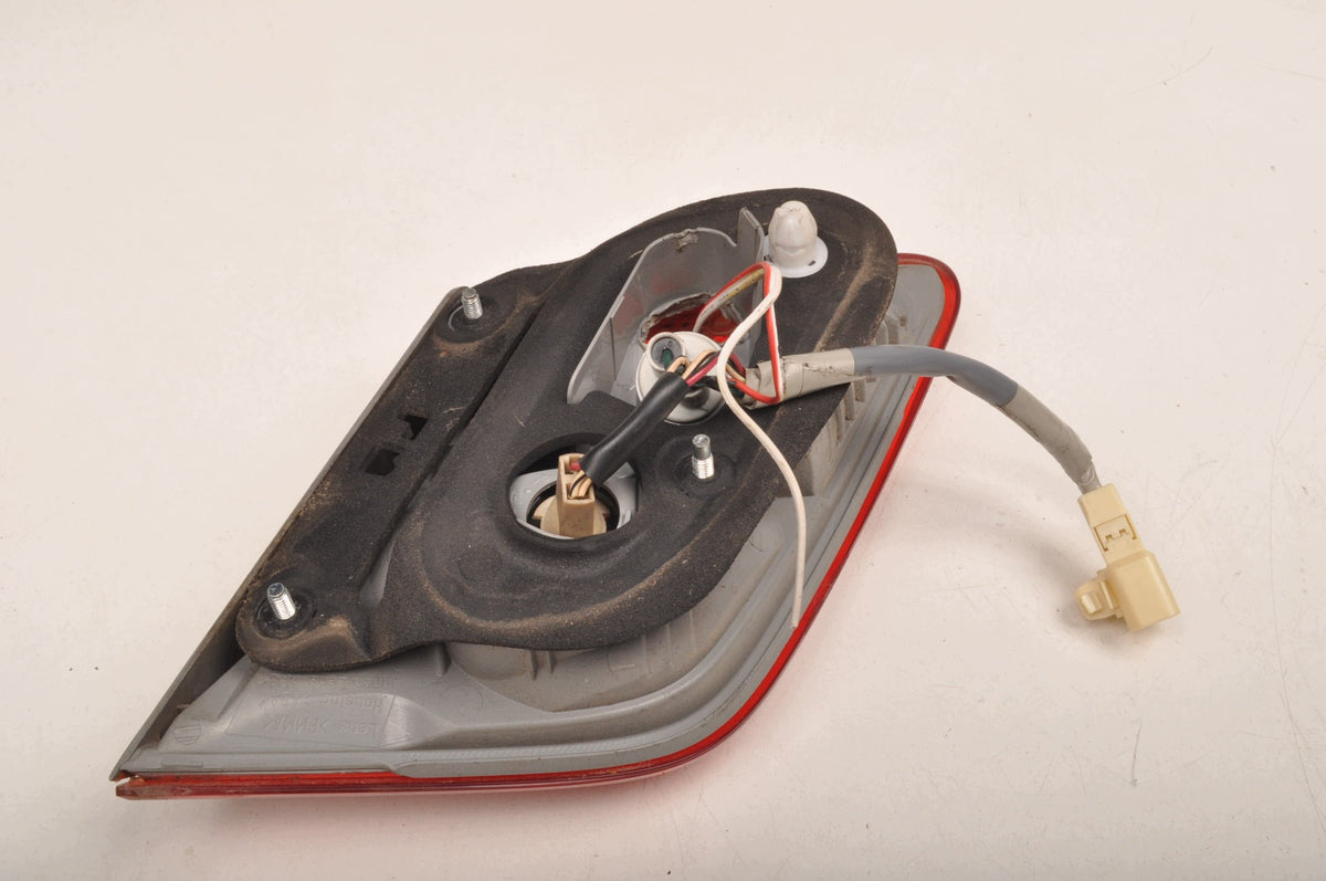 LAMP LEFT REAR IN FLAP TOYOTA CAMRY VI XV40
