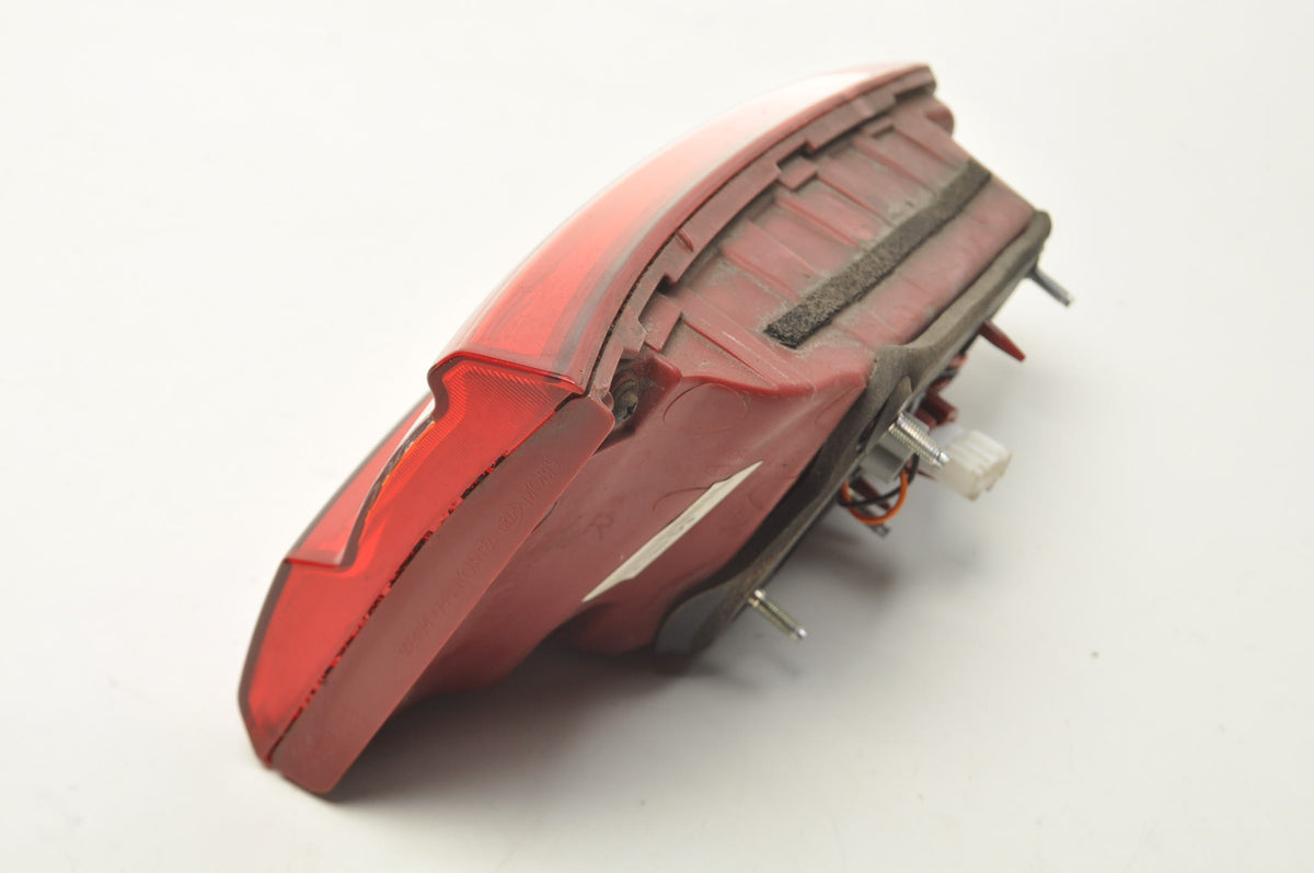 LAMP RIGHT REAR FLAP KIA OPTIMA IV 92404-D44 STATION WAGON