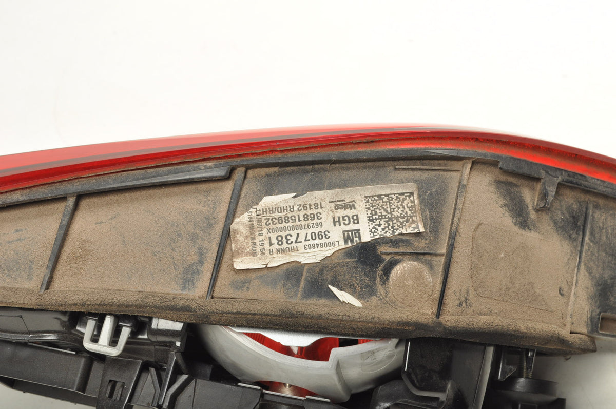 LAMP RIGHT REAR FLAP OPEL ASTRA K STATION WAGON 39077381