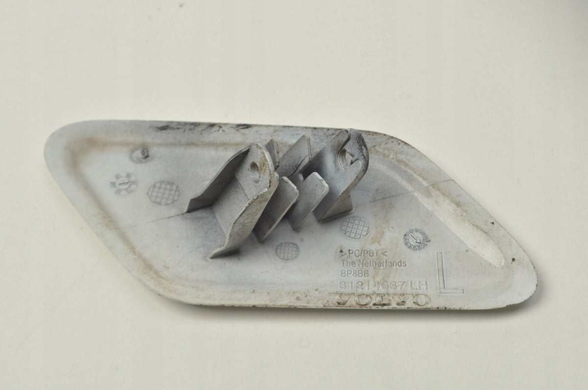 LAMP WASHER CAP LIFT R-DESING LEFT VOLVO C30 31214637