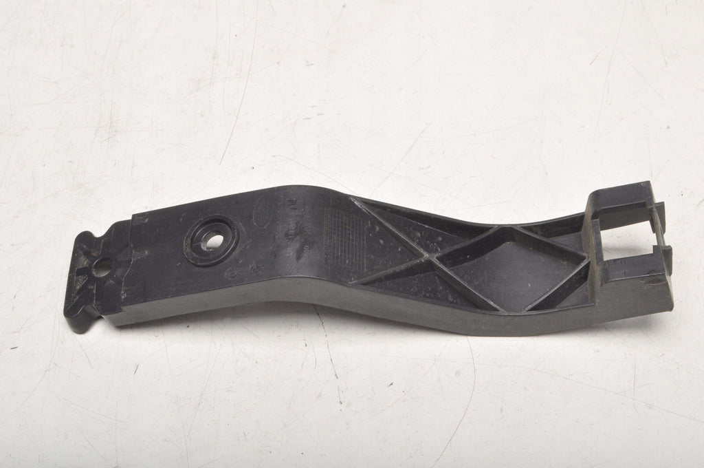 LAND ROVER DEFENDER II L663 HANDLE MOUNT L8B2-17E800-A