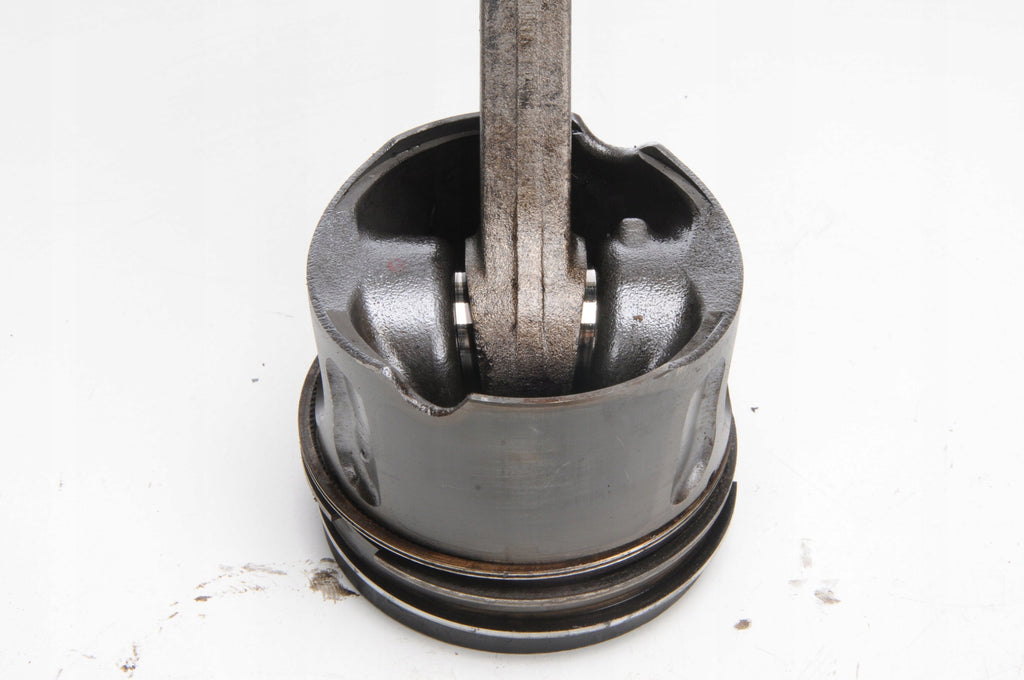 LAND ROVER DISCOVERY IV (L319) 3.0 TD PISTON WITH CONNECTING ROD 306DT