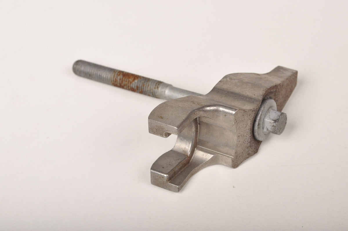 LAND ROVER DISCOVERY L462 3.0 D FOOT INJECTION MOUNT