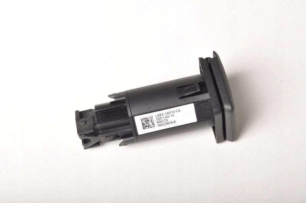 LAND ROVER DISCOVERY L462 INPUT USB SOCKET 20R