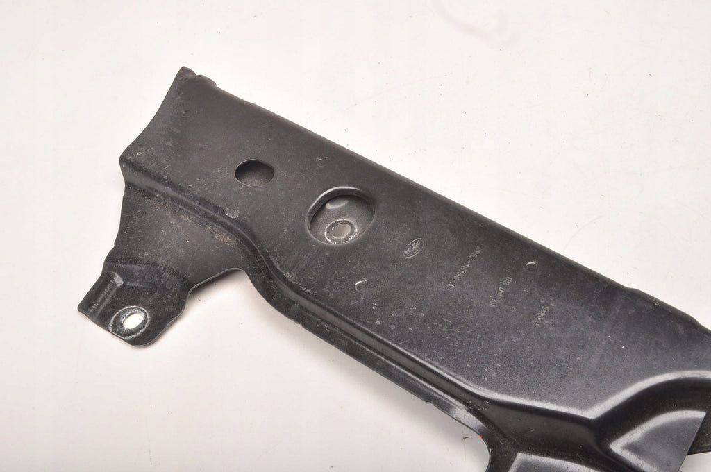 LAND ROVER DISCOVERY L462 MOUNTING FENDER BRACKET RIGHT HY32-16150-AB