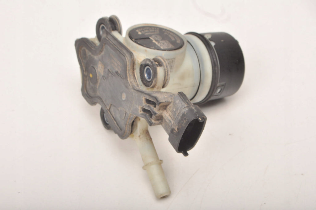 LAND ROVER DISCOVERY SPORT L550 2.0 D ADBLUE PUMP F01C070013