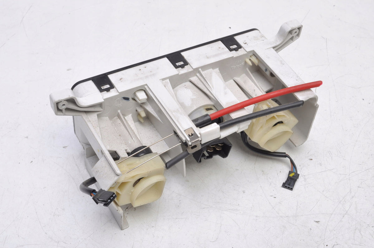 LAND ROVER FREELANDER L314 AIR SUPPLY PANEL