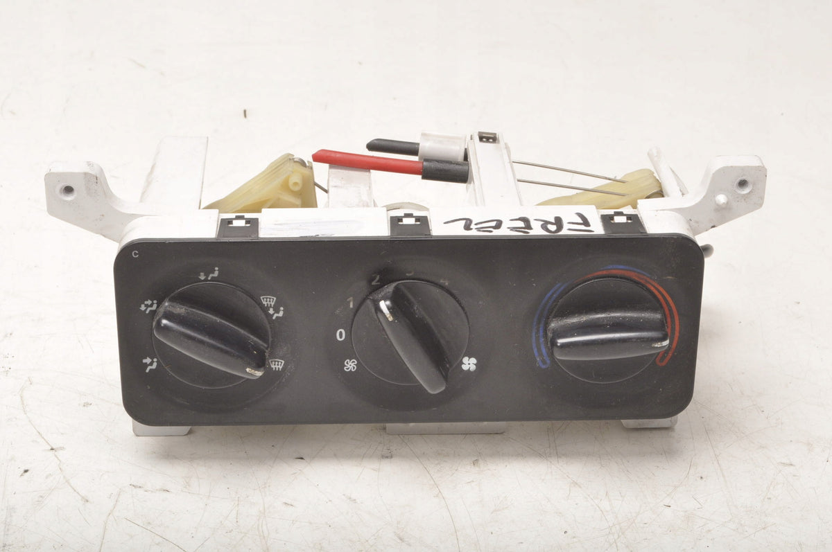 LAND ROVER FREELANDER L314 AIRFLOW PANEL