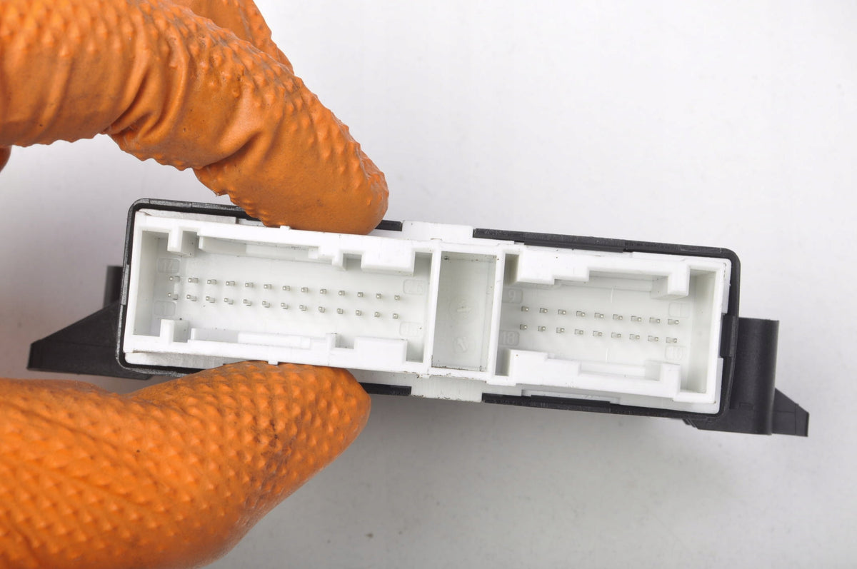 LAND ROVER RANGE ROVER L494 PDC PARKTRONIC MODULE