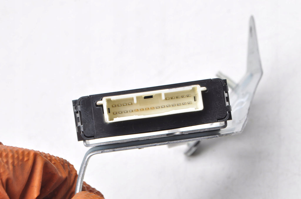 LEXUS IS III MODULE CONTROLLER LIGHT RELAY 89960-53170