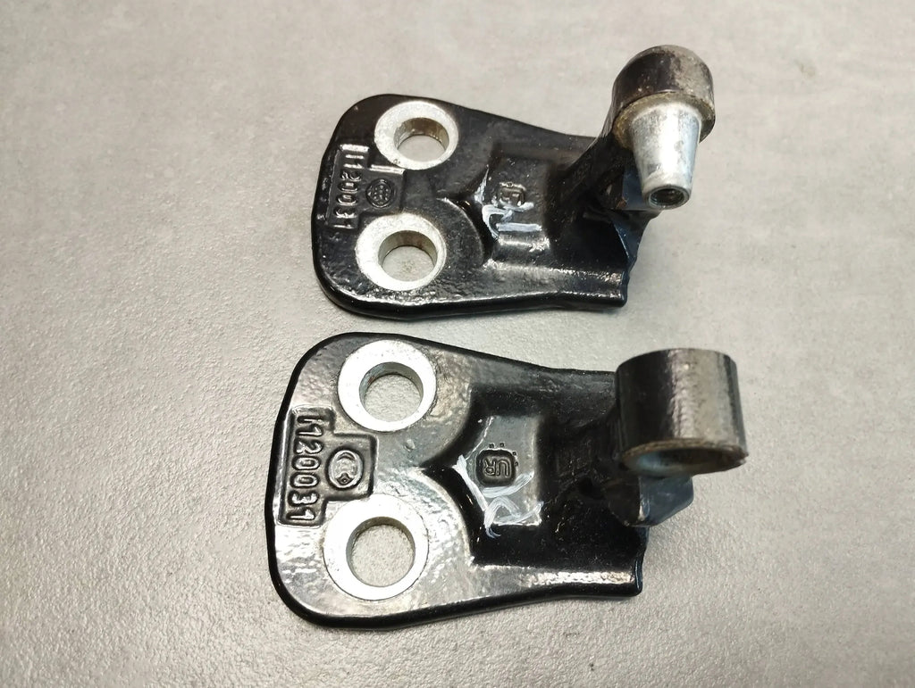 Land Rover Range Rover Sport L320 DOOR HINGES RIGHT REAR