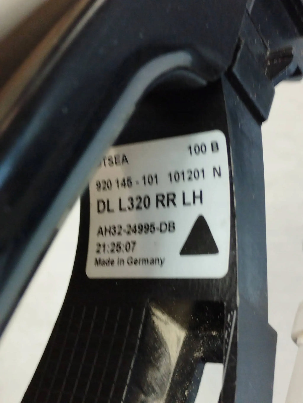 Land Rover Range Rover Sport L320 HANDLE LEFT REAR AH3224995DB