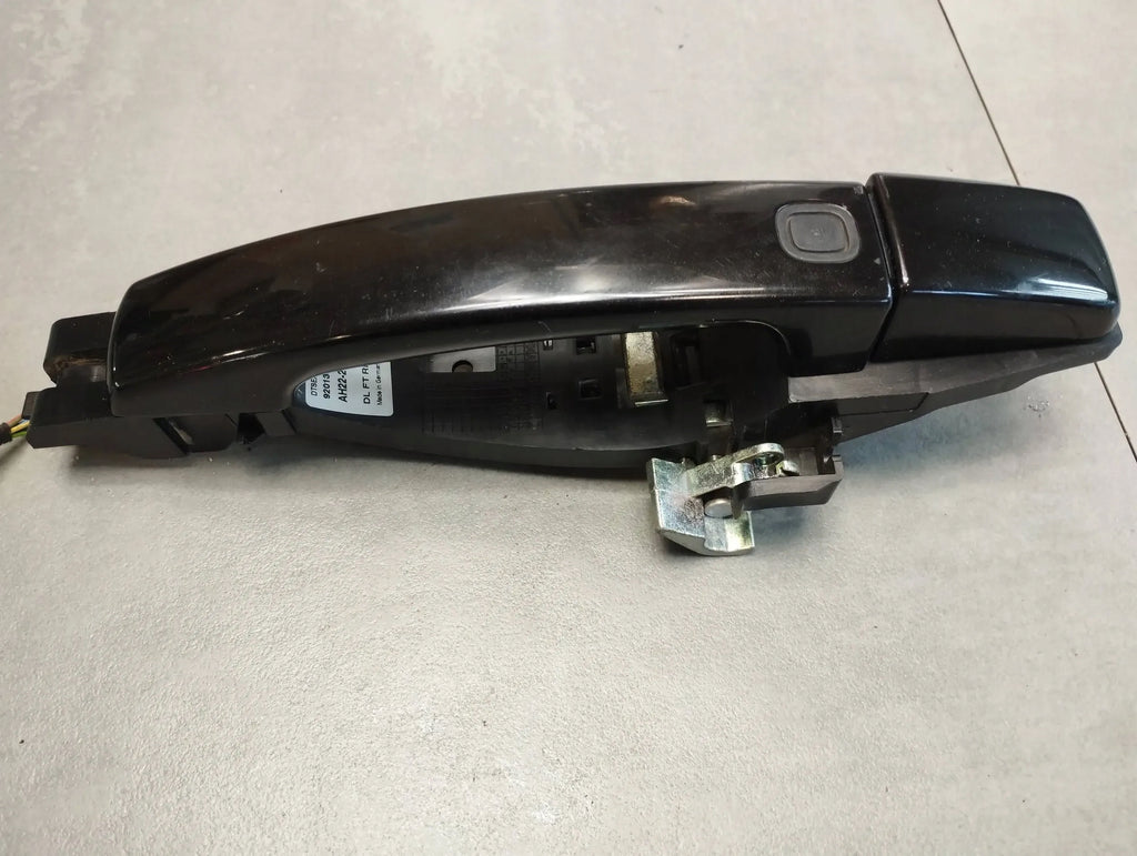 Land Rover Range Rover Sport L320 HANDLE RIGHT FRONT KEYLESS