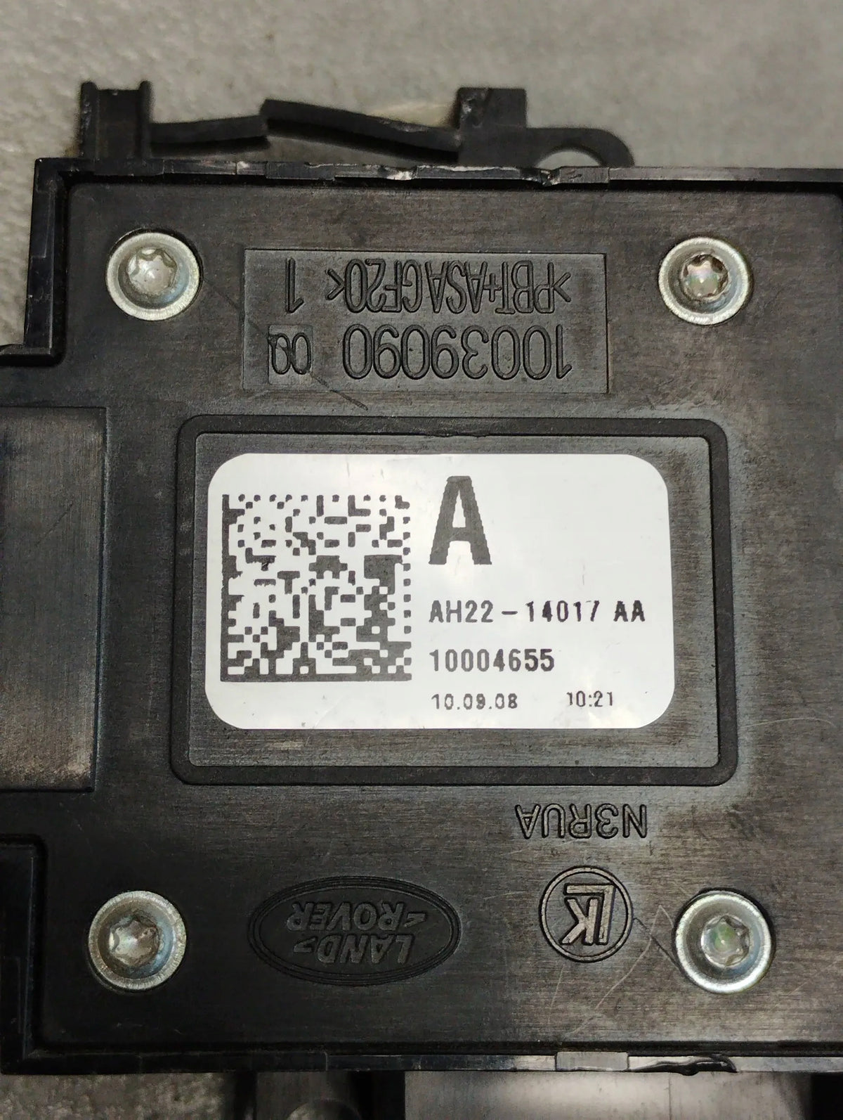 Land Rover Range Rover Sport L320 LOCK RIGHT FRONT AH2214017AA