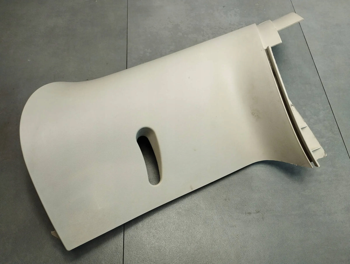 Land Rover Range Rover Sport L320 POST COVER 632240061