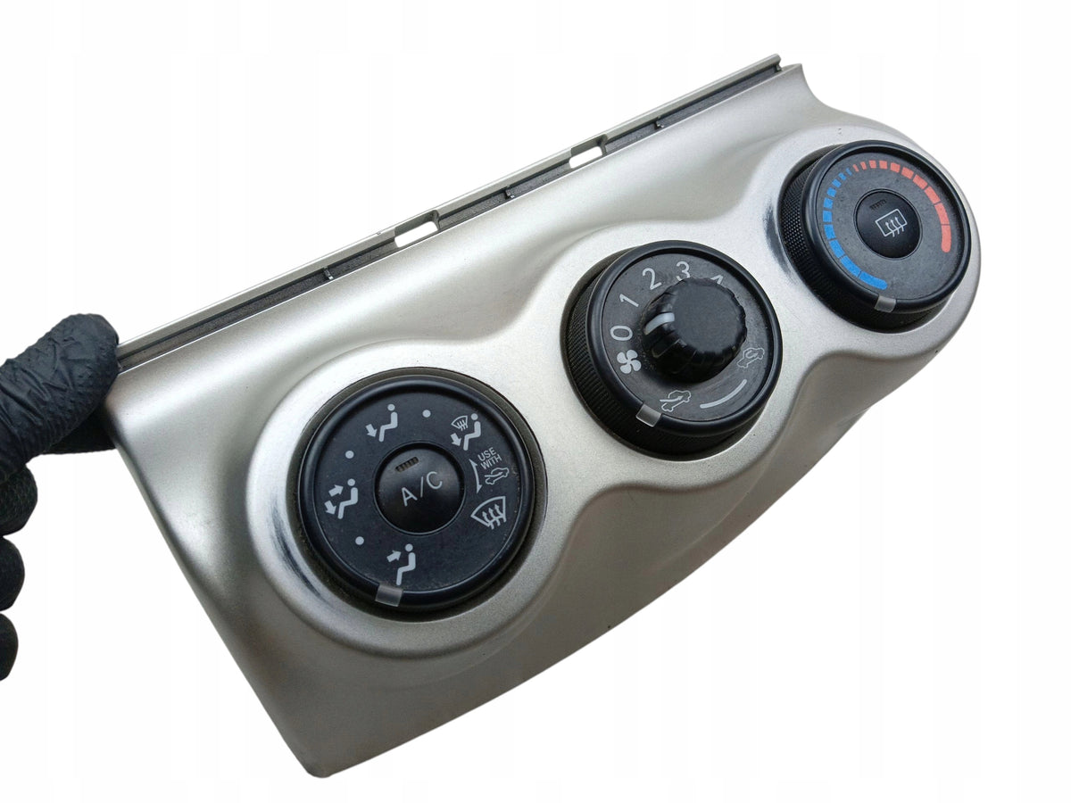 MANUAL AIR CONDITIONING PANEL TOYOTA URBAN CRUISER (2008-2014)