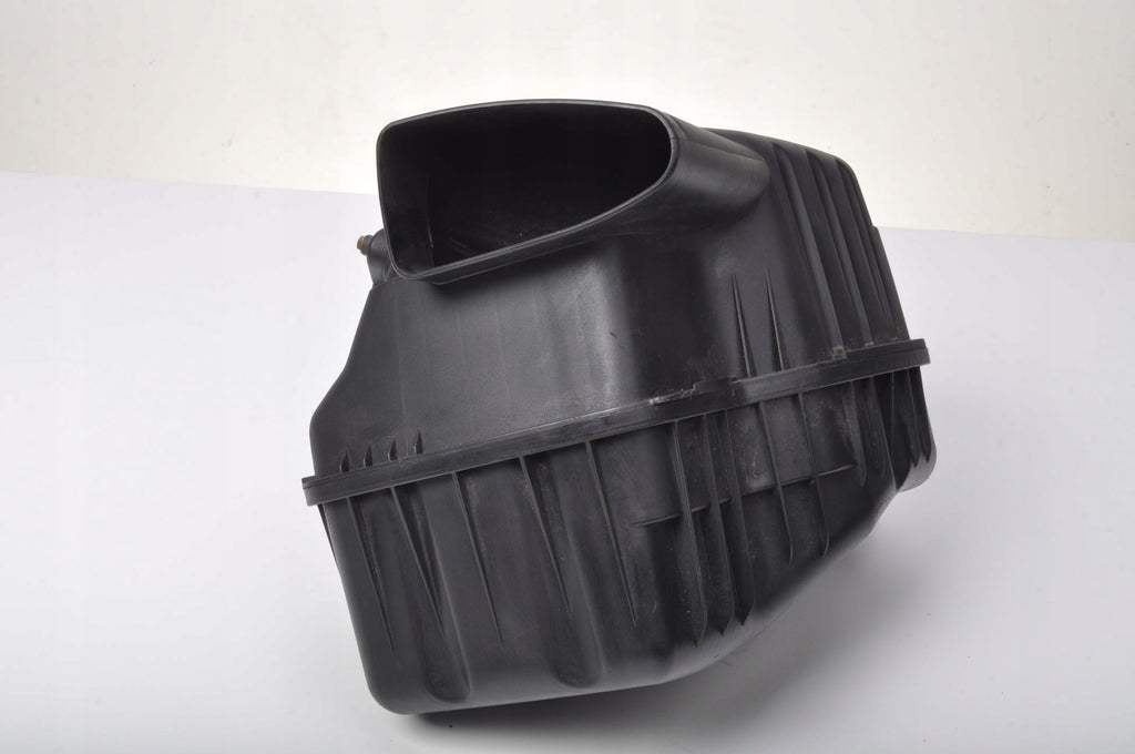 MASERATI GHIBLI III 3.0 AIR FILTER HOUSING 670004602