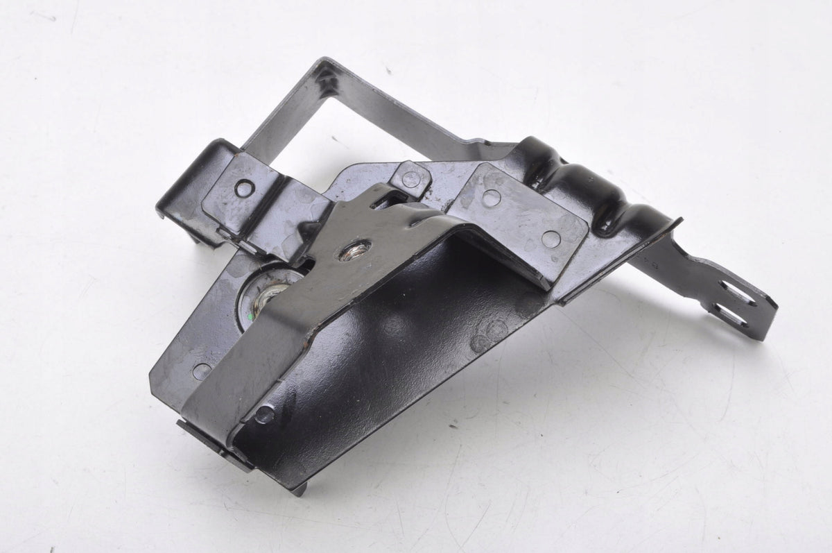MASERATI GHIBLI III 3.0 D ABS PUMP MOUNT