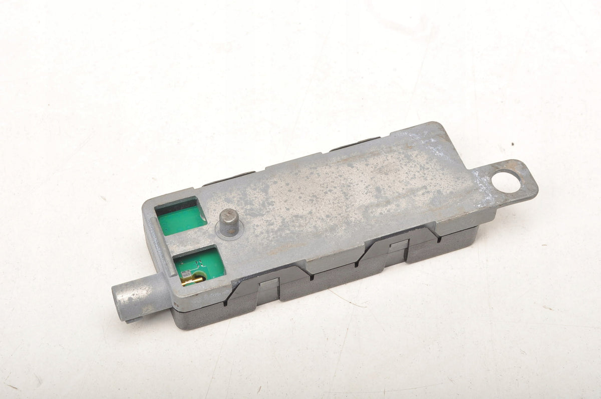 MASERATI GHIBLI III ANTENNA AMPLIFIER 21R 670106193