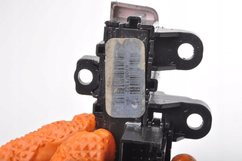 MASERATI GHIBLI III EMERGENCY LIGHT SWITCH 670071372