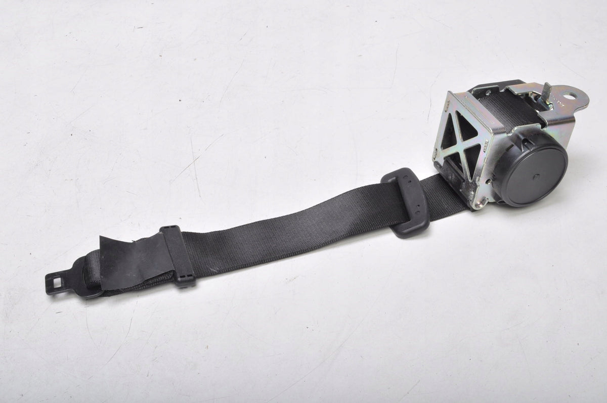 MASERATI GHIBLI III SEAT BELT MIDDLE REAR 6700174400