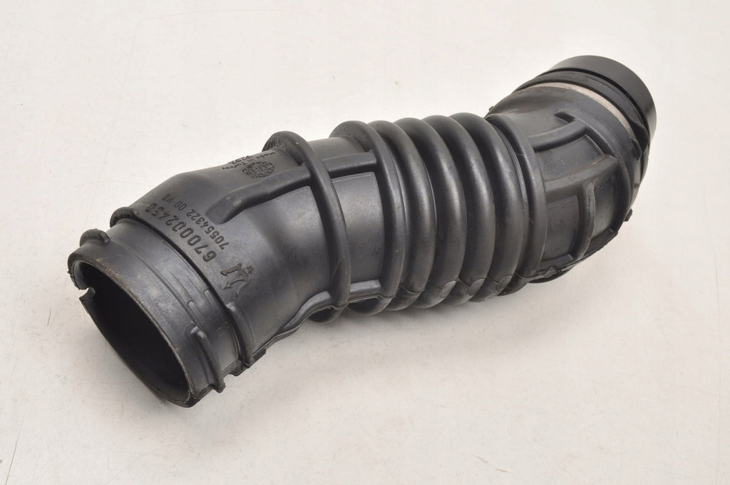 MASERATI QUATTROPORTE VI 3.0 AIR INTAKE PIPE 670002450