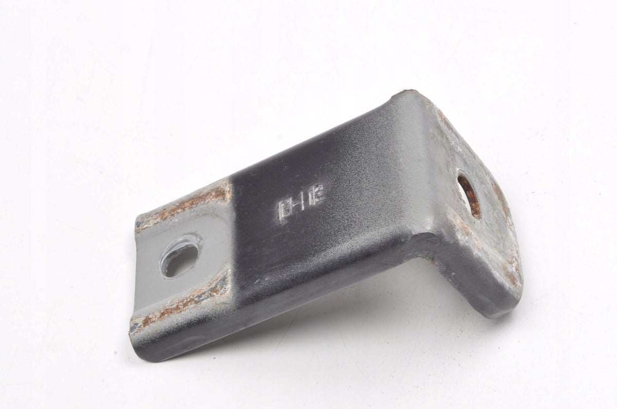 MASERATI QUATTROPORTE VI 3.0 FRONT BELT RADIATOR MOUNT