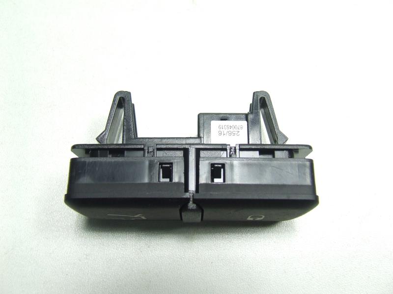 MASERATI QUATTROPORTE VI FLAP OPENING BUTTON 670049319
