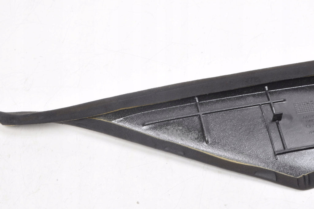 MASERATI QUATTROPORTE VI POST COVER RIGHT REAR 06700114850