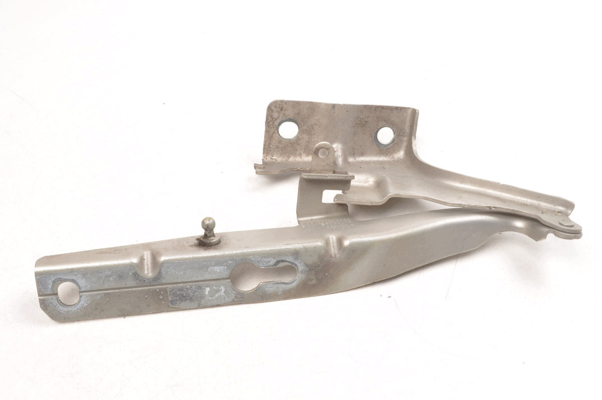 MASK HINGE VOLVO XC60 II 31424538 RIGHT