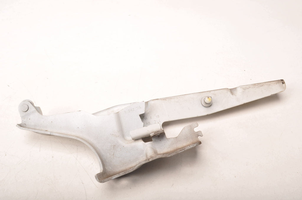 MASK HINGE VOLVO XC60 II 31424538 RIGHT