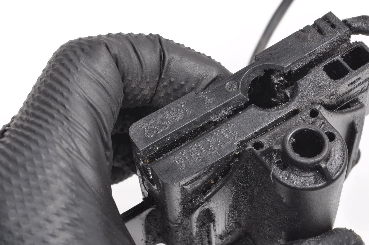 MASK LOCK VOLVO V40 II S60 II V60 31371016
