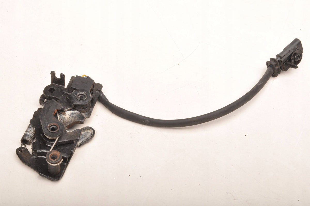 MASK LOCK VOLVO XC40 II 32277429 LEFT