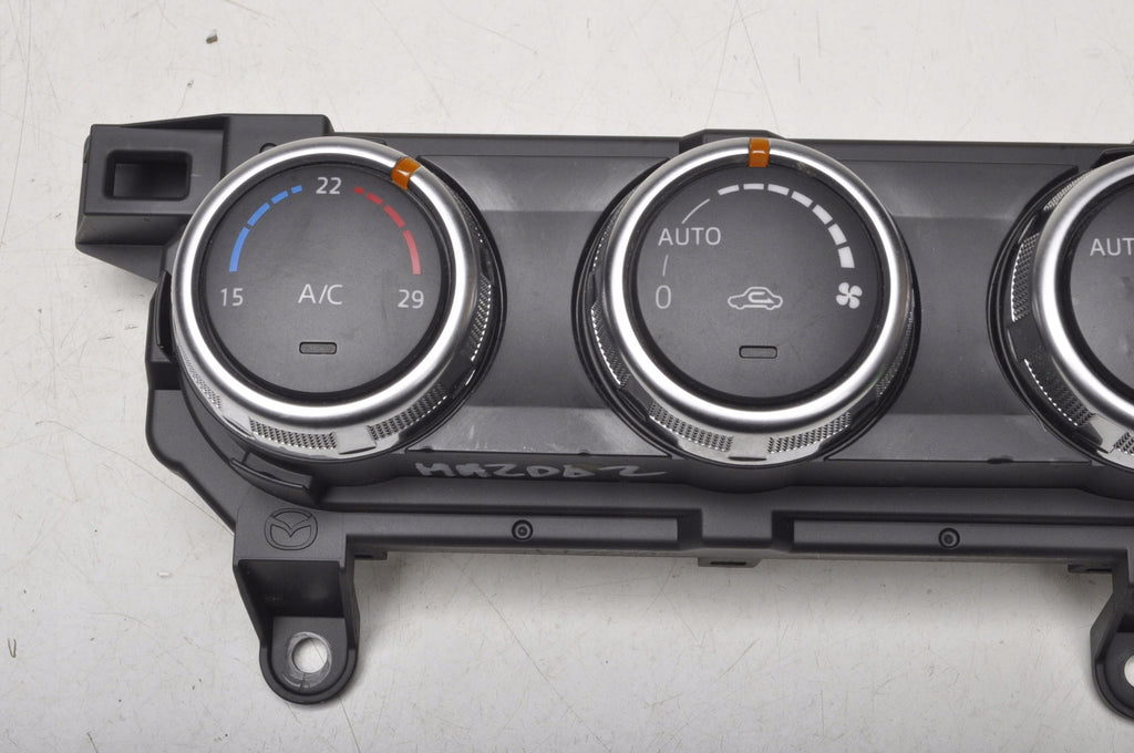 MAZDA 2 DL DJ AIR CONDITIONING PANEL DH0P61190C