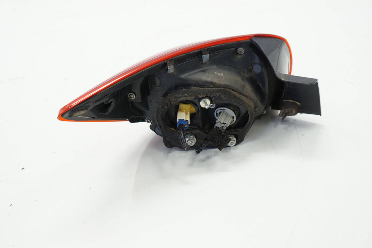 MAZDA 3 III BM 14R LAMP RIGHT REAR IN FENDER B45D-51150