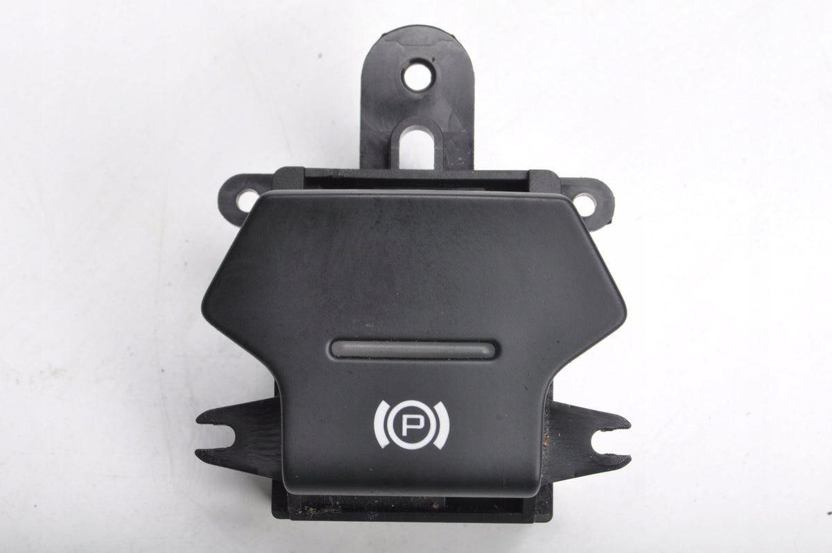 MCLAREN 650S HANDBRAKE BUTTON 11M1100CP.01