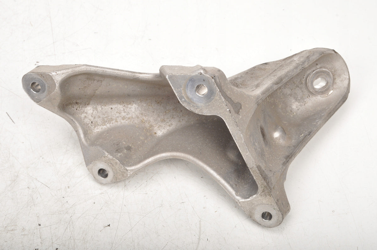 MERCEDES AMG GT 4.0 V8 PAW BRACKET A1782230300