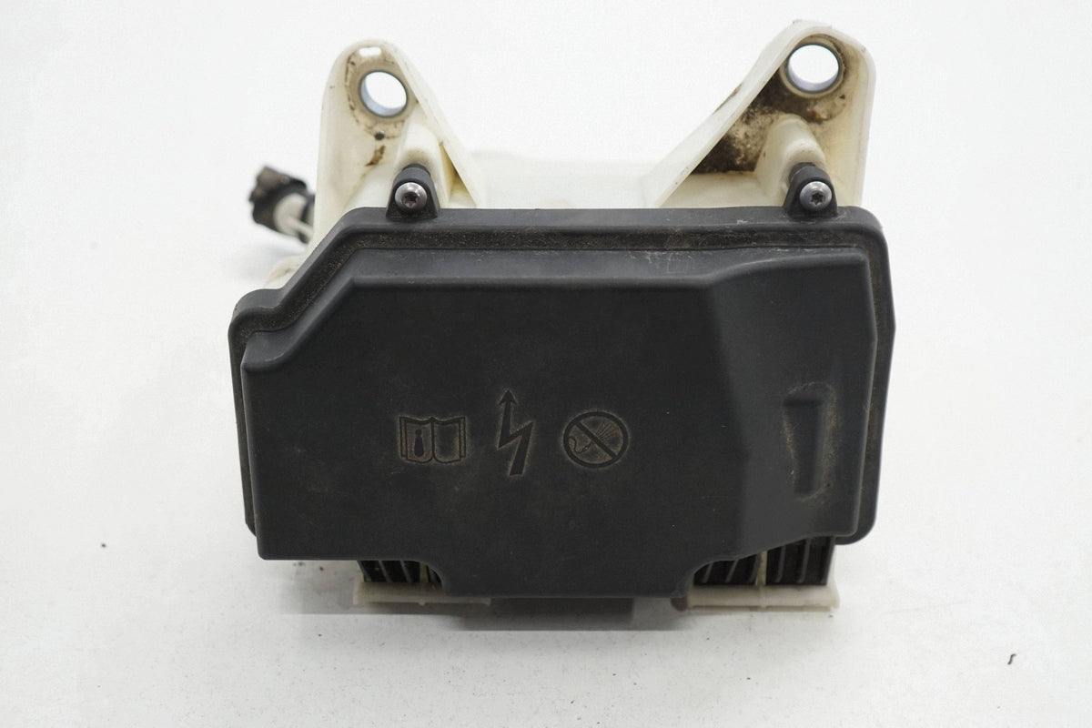 MERCEDES C W205 16R 2.0 CGI CAN FUSE BOX A2059981301