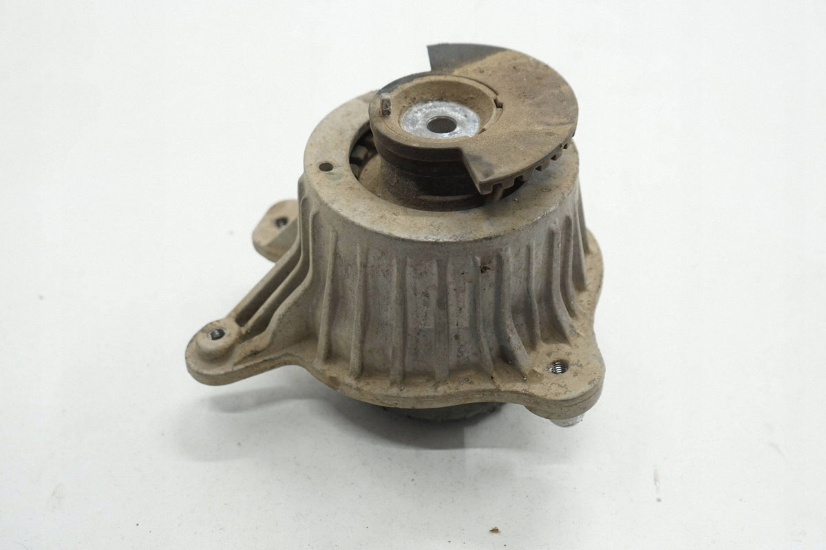 MERCEDES C W205 16R 2.0 CGI PAW ENGINE MOUNT A2052400200