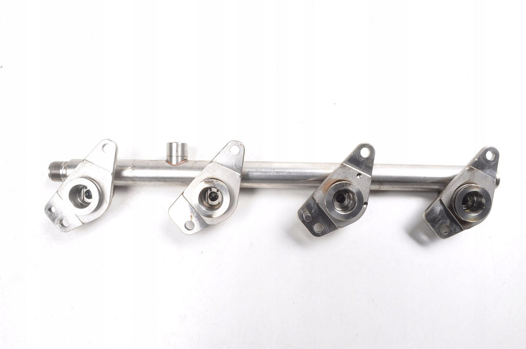 MERCEDES CLA W117 W246 W205 1.6 INJECTION RAIL A2700701400